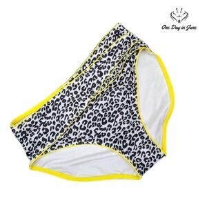 Amzbrly Cross Design Leopard Bikini Bottom Size L